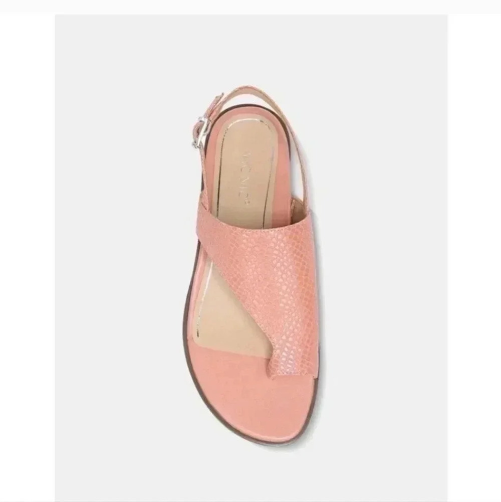 Vionic Ella Toe Loop Sandal in blooming Dahlia leather - Picture 4 of 10